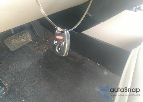 2011 Honda Pilot Touring из США, поврежденный, VIN 5FNYF4H92BB076626